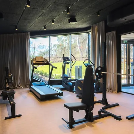 With Terrace And Gym 아파트 그단스크